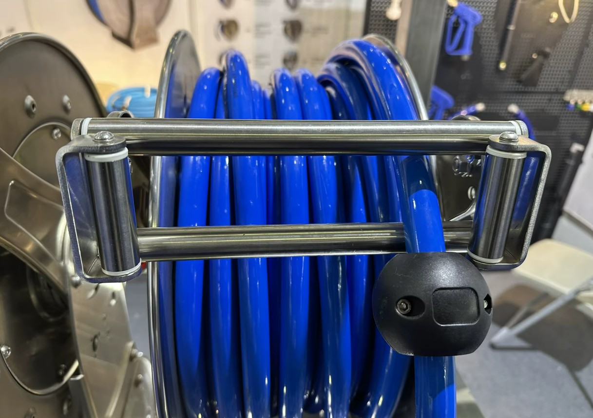 Carrete para manguera automatico 25m / 1160 PSI